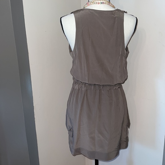 BCBG MaxAzriaTaupe Dress. 💯% Silk. - Picture 9 of 13